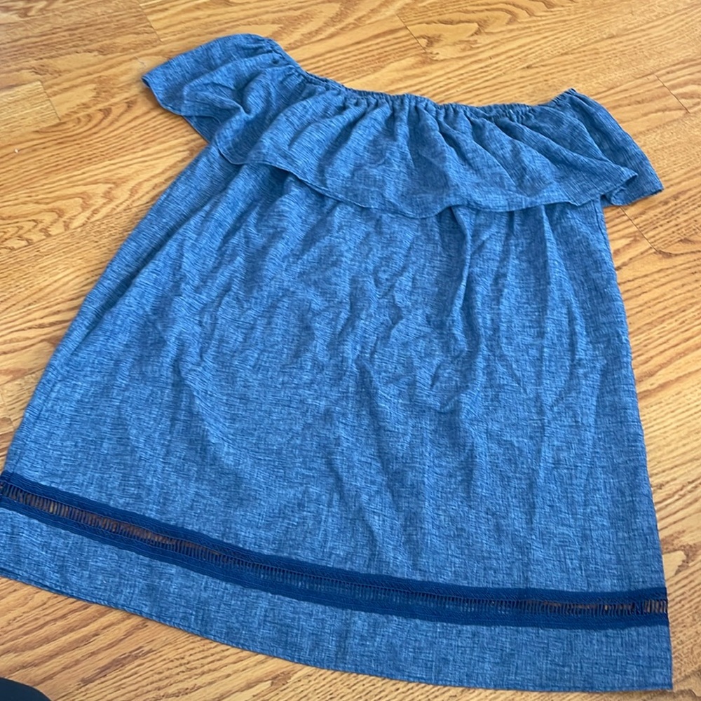 Zara off the shoulder dress size L